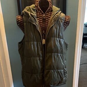 Old Navy Olive Green Puffer Vest